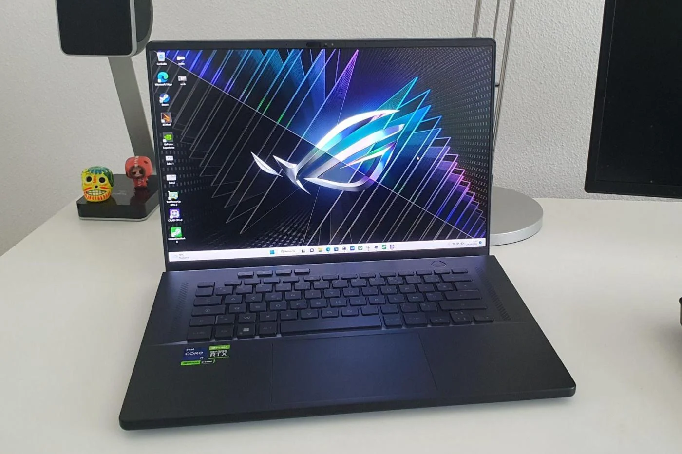 ROG Zephyrus M16 测试：不和谐的 RTX 4090